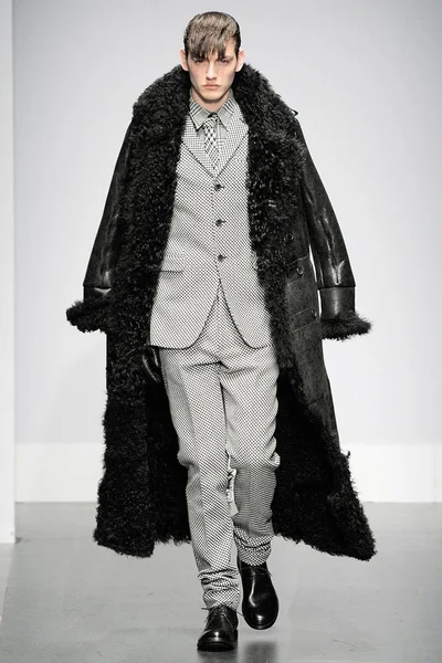 Look 2